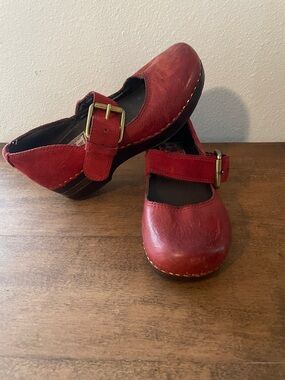 Lucky Brand Red Mary Jane Clog Mules with Buckle